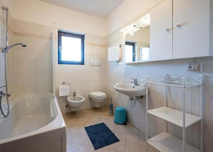 Aparthotel Agribenessere Brenzio 3*